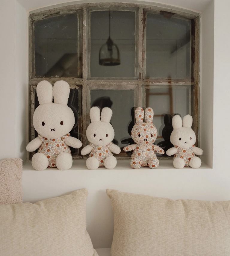 LITTLE DUTCH Υφασμάτινη κούκλα Miffy Vintage Little Flowers 60cm