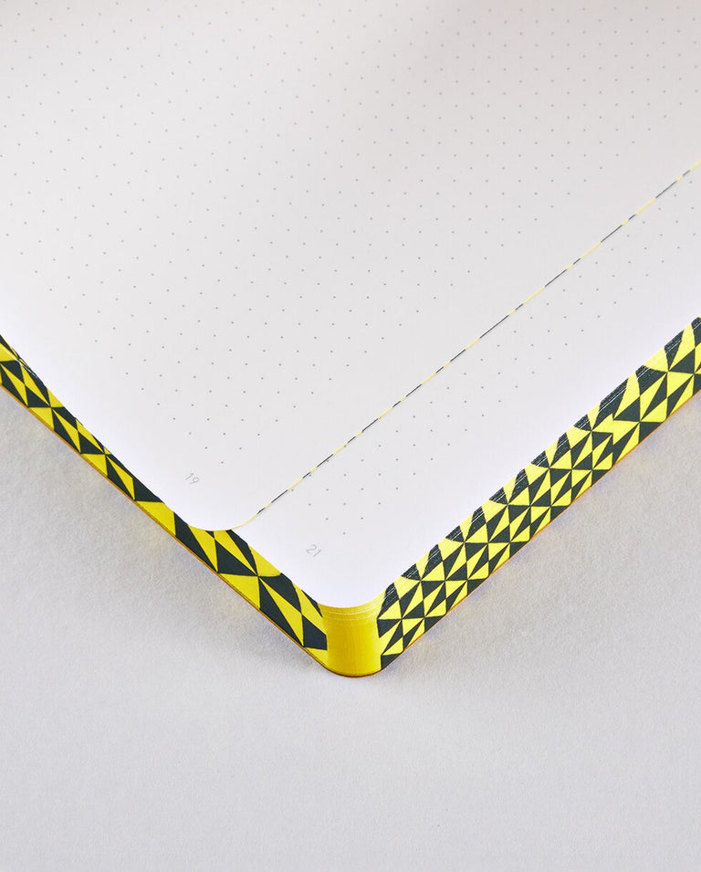 THE HAPPY BOOK BY STEFAN SAGMEISTER NUUNA ΣΗΜΕΙΩΜΑΤΑΡΙΟ LARGE