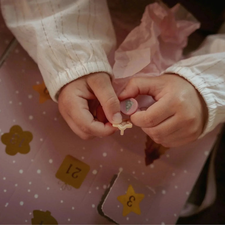 LITTLE DUTCH Ημερολόγιο αντίστροφης μέτρησης Χριστουγέννων με δωράκια